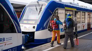 Winterferien mit dem Deutschlandticket: Ab auf die Piste!