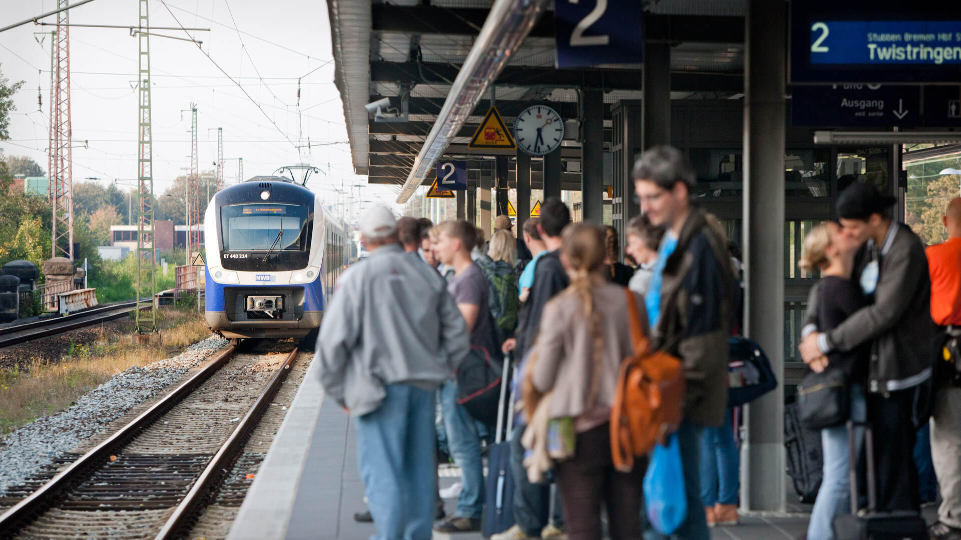 Der frühe Vogel bekommt den Sitzplatz